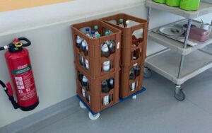 Rollbretter für Wasserkästen im Krankenhaus