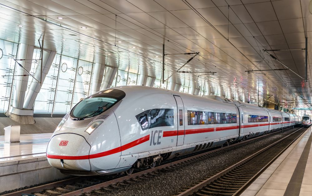 Rollbretter auf Bahnhöfen und in Zügen